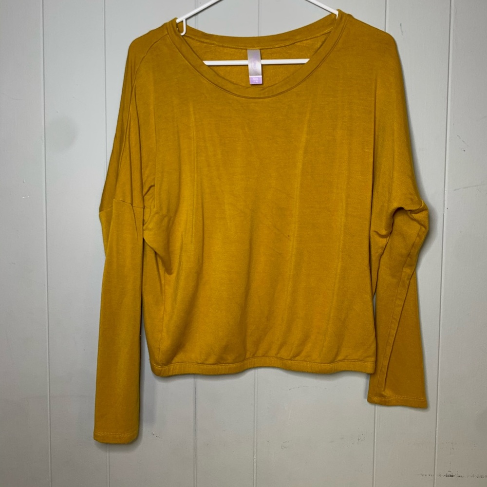 Baggy crew neck with scrunched bottom